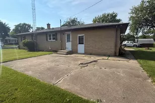 9625 Mt Pleasant Ave, Sturtevant, WI 53177 - Photo 12