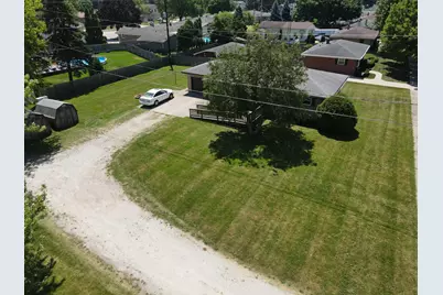 9625  Mount Pleasant Ave, Sturtevant, WI 53177 - Photo 4