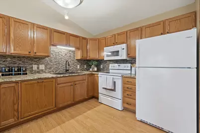 1301  College Ave #7F, South Milwaukee, WI 53172 - Photo 10