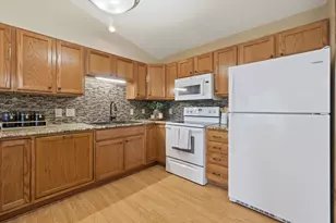 1301 College Ave, South Milwaukee, WI 53172 - Photo 10