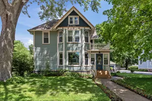 520 W Wisconsin Ave, Oconomowoc, WI 53066 - Photo 2