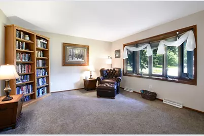6905  Colt Cir, Barton, WI 53090 - Photo 8