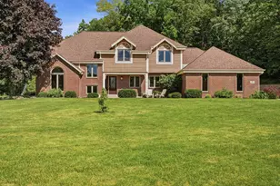 S67W20071 Benjamin Ct, Muskego, WI 53150 - Photo 2