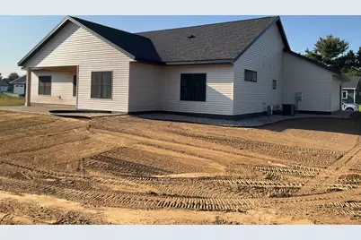 1309  Academy Dr, Holmen, WI 54636 - Photo 20