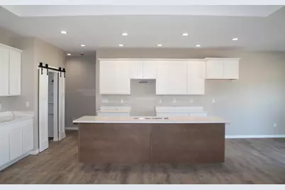 1309  Academy Dr, Holmen, WI 54636 - Photo 2