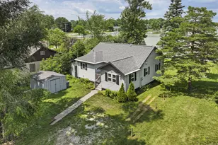 24312 Peninsula Dr, Racine, WI 53139 - Photo 1