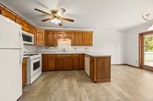 7490 Roosevelt Rd, Erin, WI 53027 - Photo 8