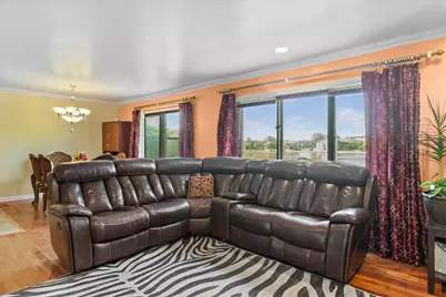 9143 N 70th St, Milwaukee, WI 53223 - Photo 8