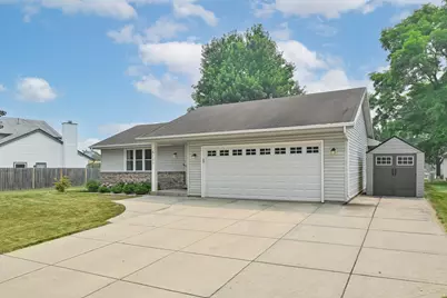 4177 W Amberidge Dr, Franklin, WI 53132 - Photo 38