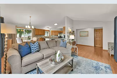 4177 W Amberidge Dr, Franklin, WI 53132 - Photo 8