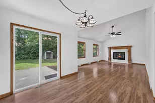 5417 Sandhill Rd, Racine, WI 53402 - Photo 10