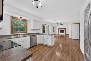 5417 Sandhill Rd, Racine, WI 53402 - Photo 12