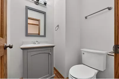 5417  Sandhill Rd, Racine, WI 53402 - Photo 10