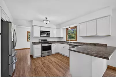 5417  Sandhill Rd, Racine, WI 53402 - Photo 8