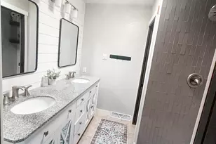 1053 Canary Ln, Onalaska, WI 54650 - Photo 20