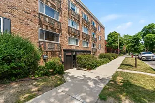2222 E Belleview Pl, Milwaukee, WI 53211 - Photo 16