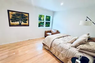 6022 N Sunny Point Rd, Milwaukee, WI 53209 - Photo 18