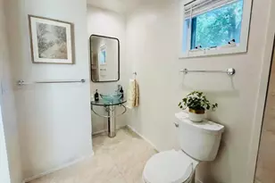 6022 N Sunny Point Rd, Milwaukee, WI 53209 - Photo 20