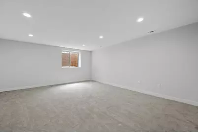 16791 W Wynfield Ct, New Berlin, WI 53151 - Photo 18