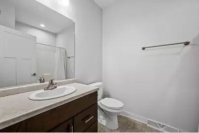 16791 W Wynfield Ct, New Berlin, WI 53151 - Photo 6