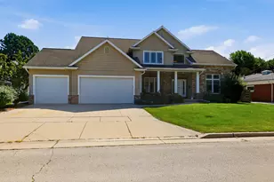1606 S Carver Ln, Appleton, WI 54914 - Photo 8