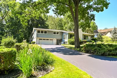 955  Katherine Dr, Elm Grove, WI 53122 - Photo 2
