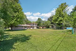 6964 N Braeburn Ln, Glendale, WI 53209 - Photo 60