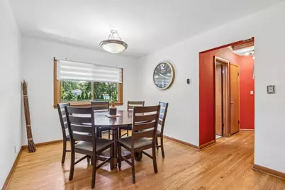 6964 N Braeburn Ln, Glendale, WI 53209 - Photo 12