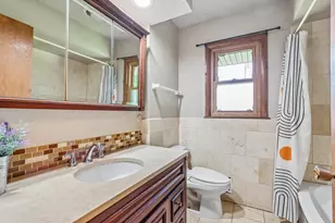 6964 N Braeburn Ln, Glendale, WI 53209 - Photo 22