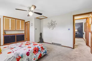 6964 N Braeburn Ln, Glendale, WI 53209 - Photo 36