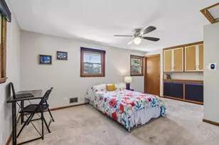 6964 N Braeburn Ln, Glendale, WI 53209 - Photo 32