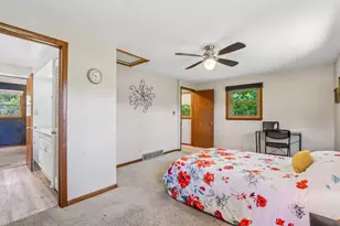 6964 N Braeburn Ln, Glendale, WI 53209 - Photo 36