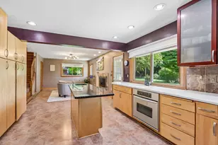 6964 N Braeburn Ln, Glendale, WI 53209 - Photo 20