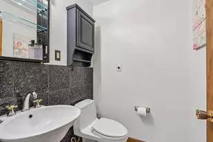6964 N Braeburn Ln, Glendale, WI 53209 - Photo 20