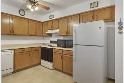 26602  Lilac Ln #16, Racine, WI 53185 - Photo 6
