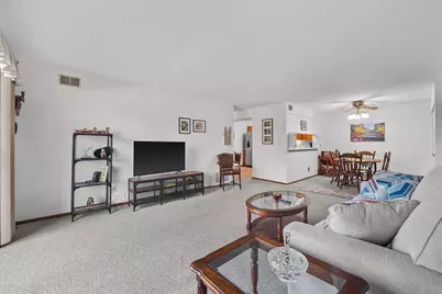301  Park Hill Dr #A, Pewaukee, WI 53072 - Photo 4