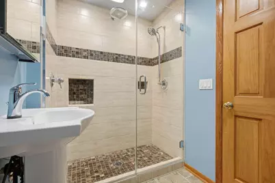 16730  Willow Ridge Ln, Brookfield, WI 53005 - Photo 12