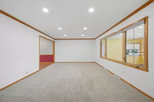 16730 Willow Ridge Ln, Brookfield, WI 53005 - Photo 8
