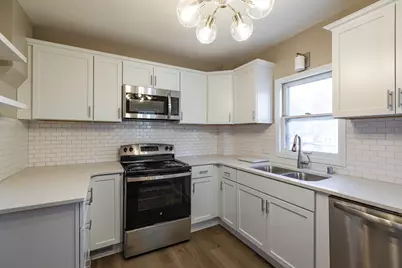 1512  Charles St, La Crosse, WI 54603 - Photo 12