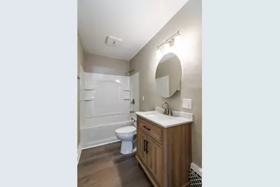 1512  Charles St, La Crosse, WI 54603 - Photo 10