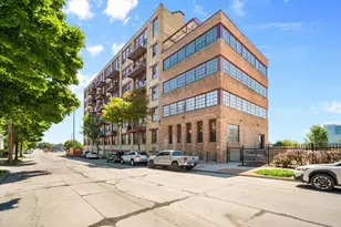 215 W Maple St, Milwaukee, WI 53204 - Photo 2