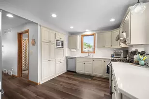 S70W18899 Gold Dr, Muskego, WI 53150 - Photo 8