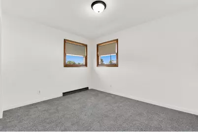 5704  Bradford Ave, Racine, WI 53406 - Photo 12