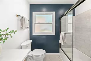 2460 N 95th St, Wauwatosa, WI 53226 - Photo 22