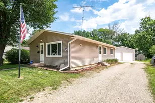 205 N 7th St, Delavan, WI 53115 - Photo 32