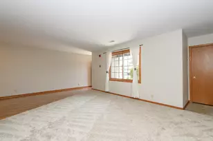 859 Quinlan Dr, Pewaukee, WI 53072 - Photo 10