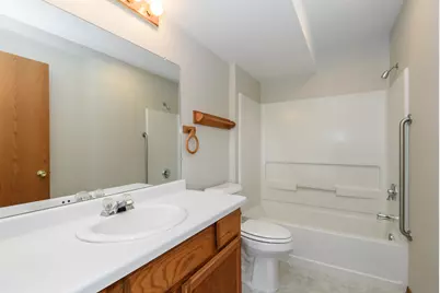 859  Quinlan Dr #A, Pewaukee, WI 53072 - Photo 14