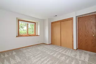 859 Quinlan Dr, Pewaukee, WI 53072 - Photo 12