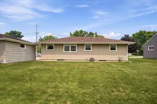 809 New York Ave, Oostburg, WI 53070 - Photo 22