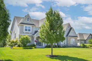 N66W15735 Fox Meadow Dr, Menomonee Falls, WI 53051 - Photo 44